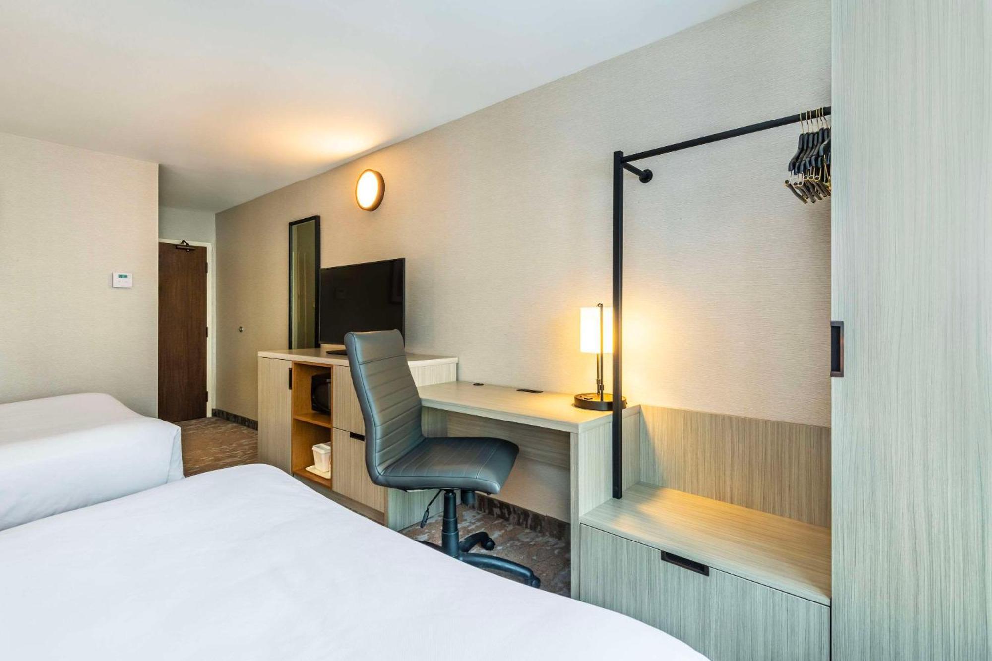 Comfort Inn Airport East Quebec Exteriér fotografie